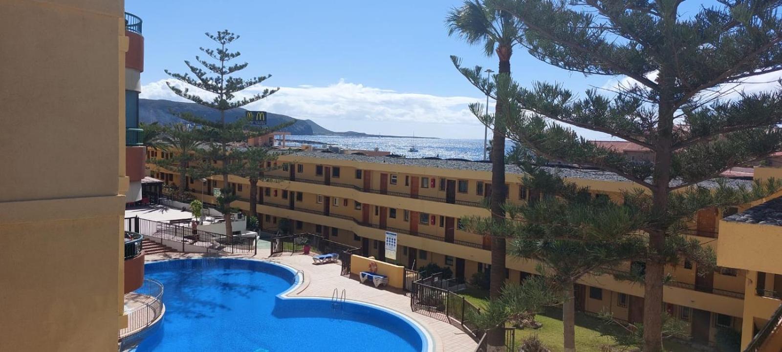 Firstline Apartment Los Cristianos อาโรนา ภายนอก รูปภาพ