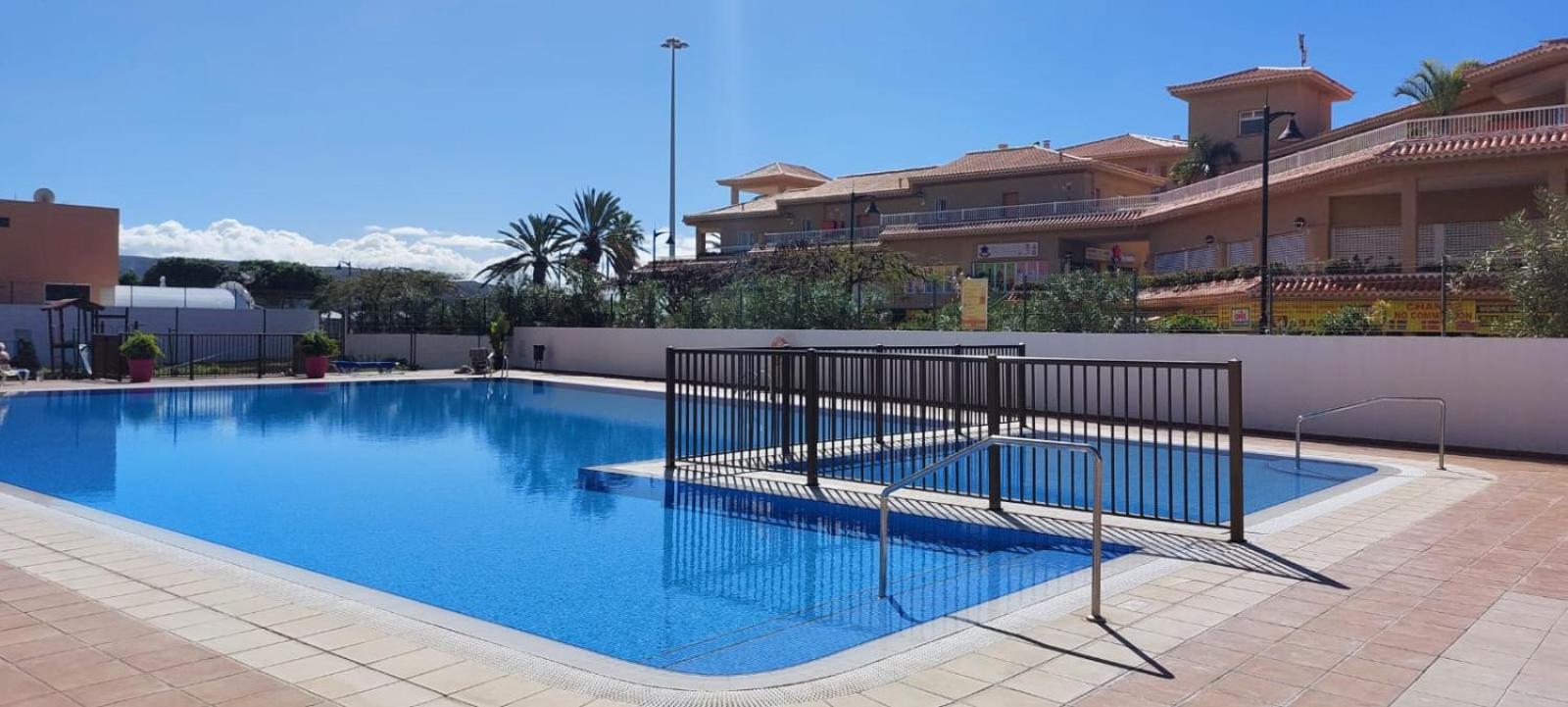 Firstline Apartment Los Cristianos อาโรนา ภายนอก รูปภาพ