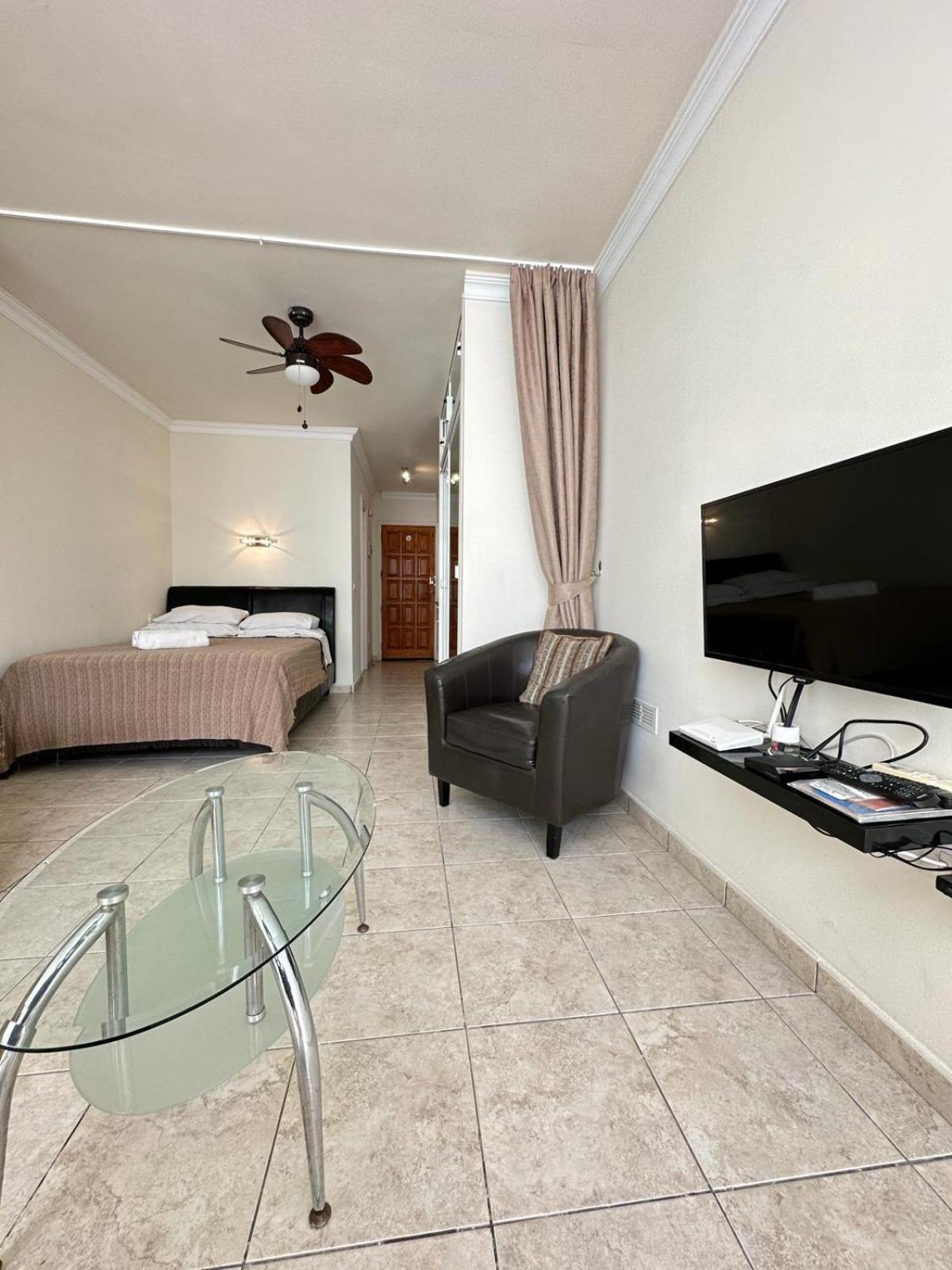 Firstline Apartment Los Cristianos อาโรนา ภายนอก รูปภาพ