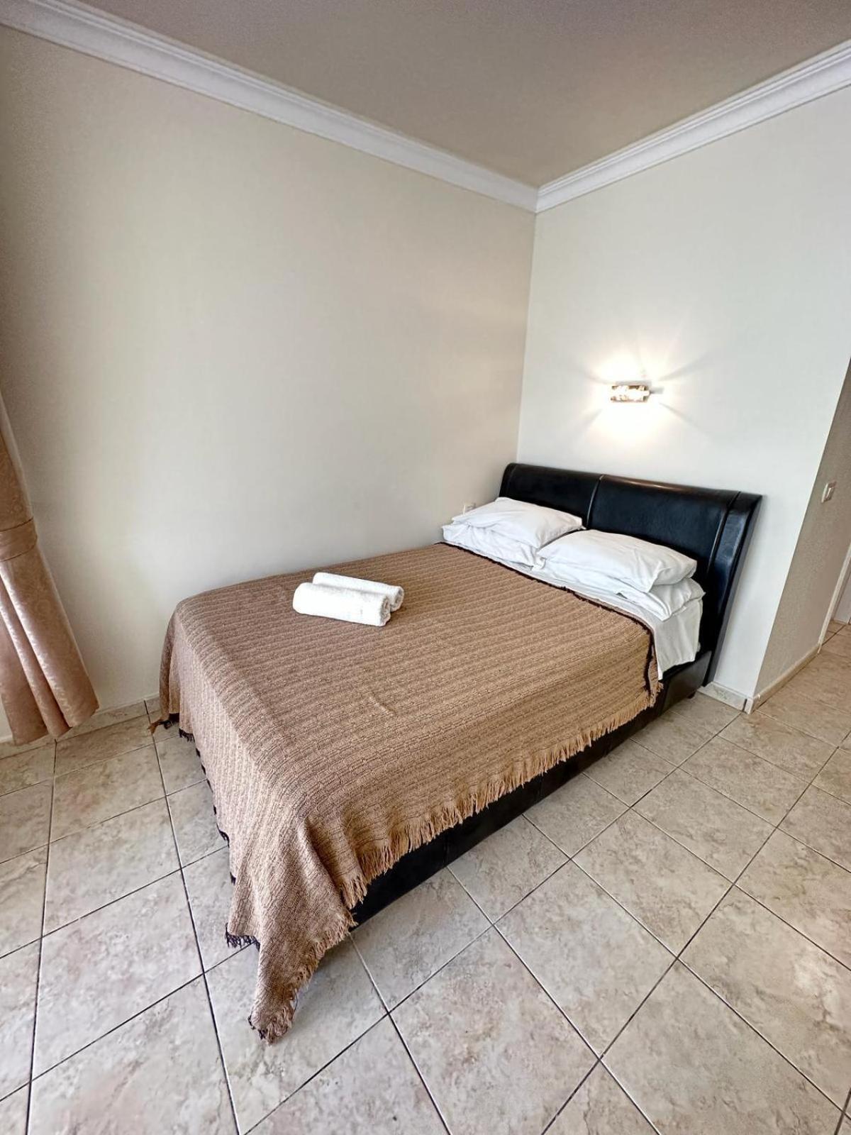 Firstline Apartment Los Cristianos อาโรนา ภายนอก รูปภาพ