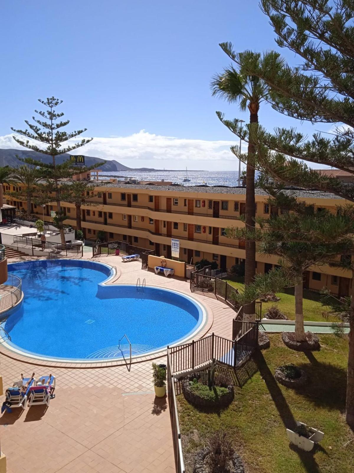 Firstline Apartment Los Cristianos อาโรนา ภายนอก รูปภาพ