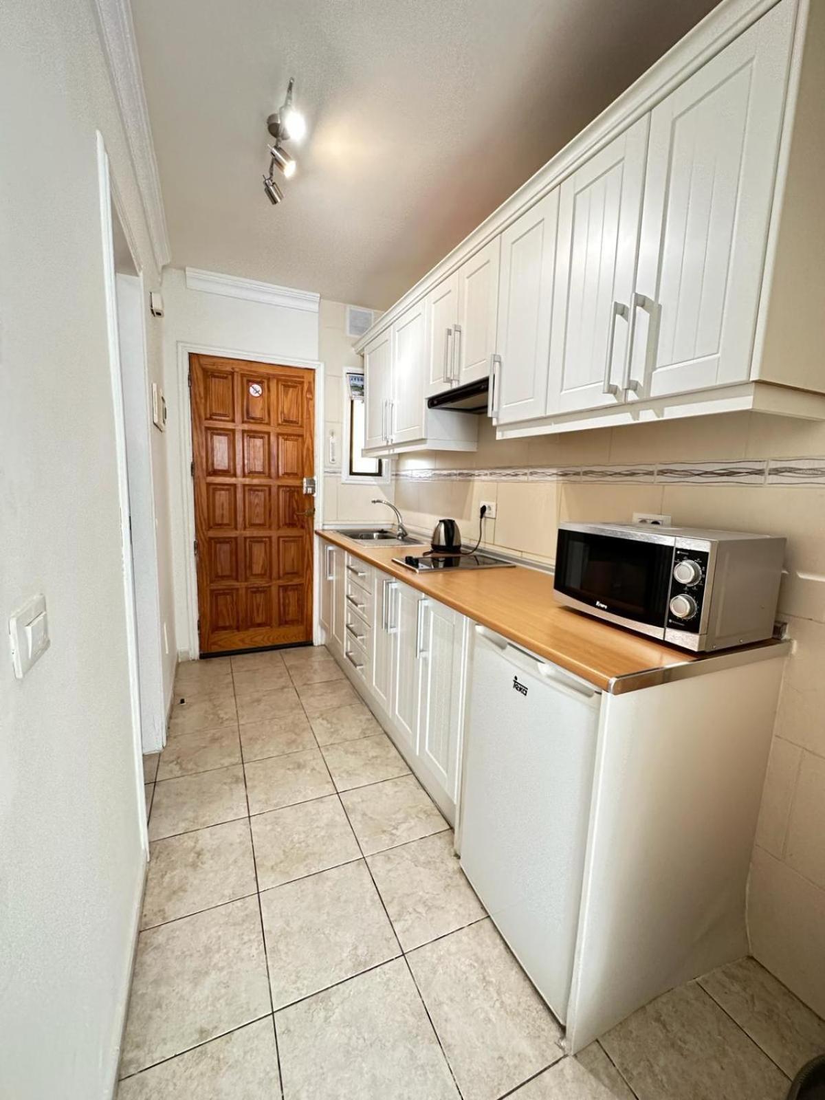 Firstline Apartment Los Cristianos อาโรนา ภายนอก รูปภาพ